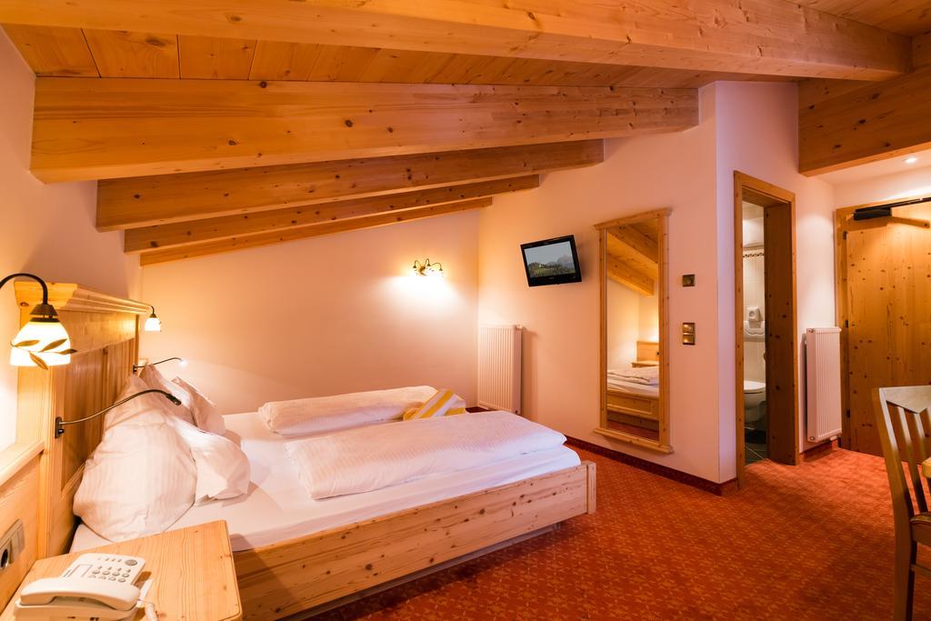 Hotel Schneeberg Family Spa Resort Ridanna Phòng bức ảnh