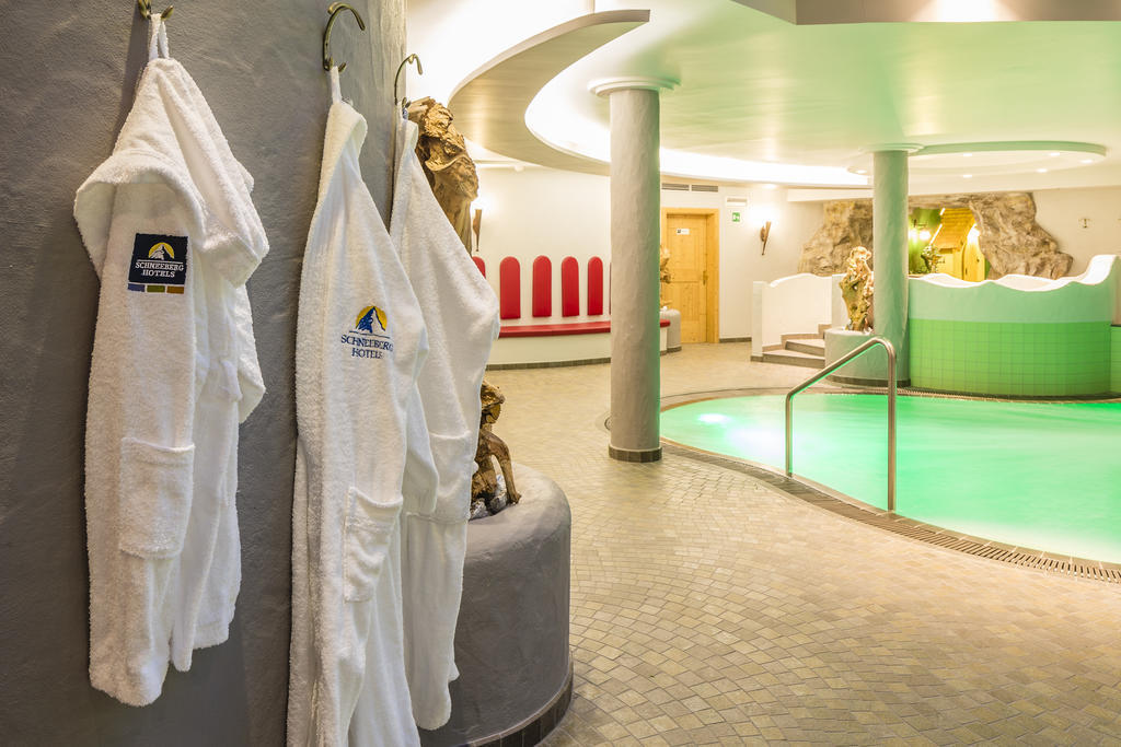 Hotel Schneeberg Family Spa Resort Ridanna Ngoại thất bức ảnh